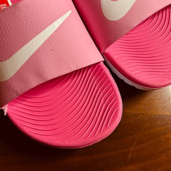 NWT - Girl's Nike Kawa Slides - Pink, Size 5Y - Picture 9 of 10